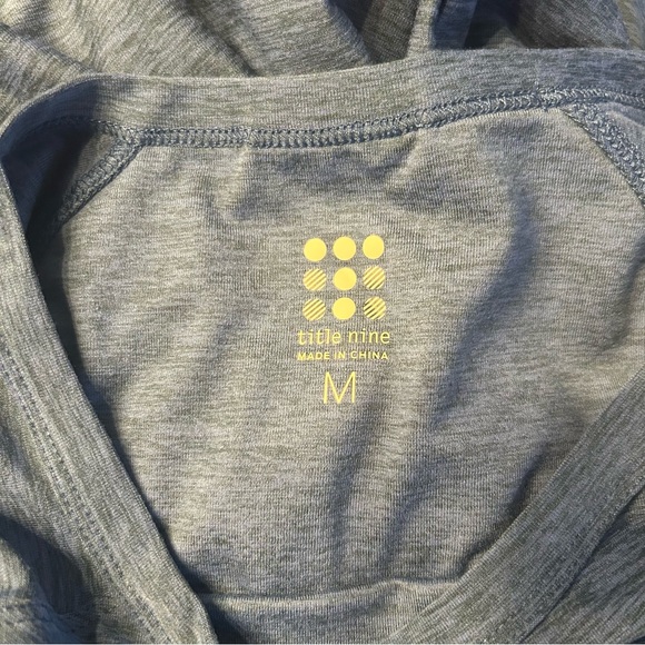 *NWT* Title Nine Cadet Blue Grace Raglan Long Sleeve Tee, Size Medium - Picture 12 of 15